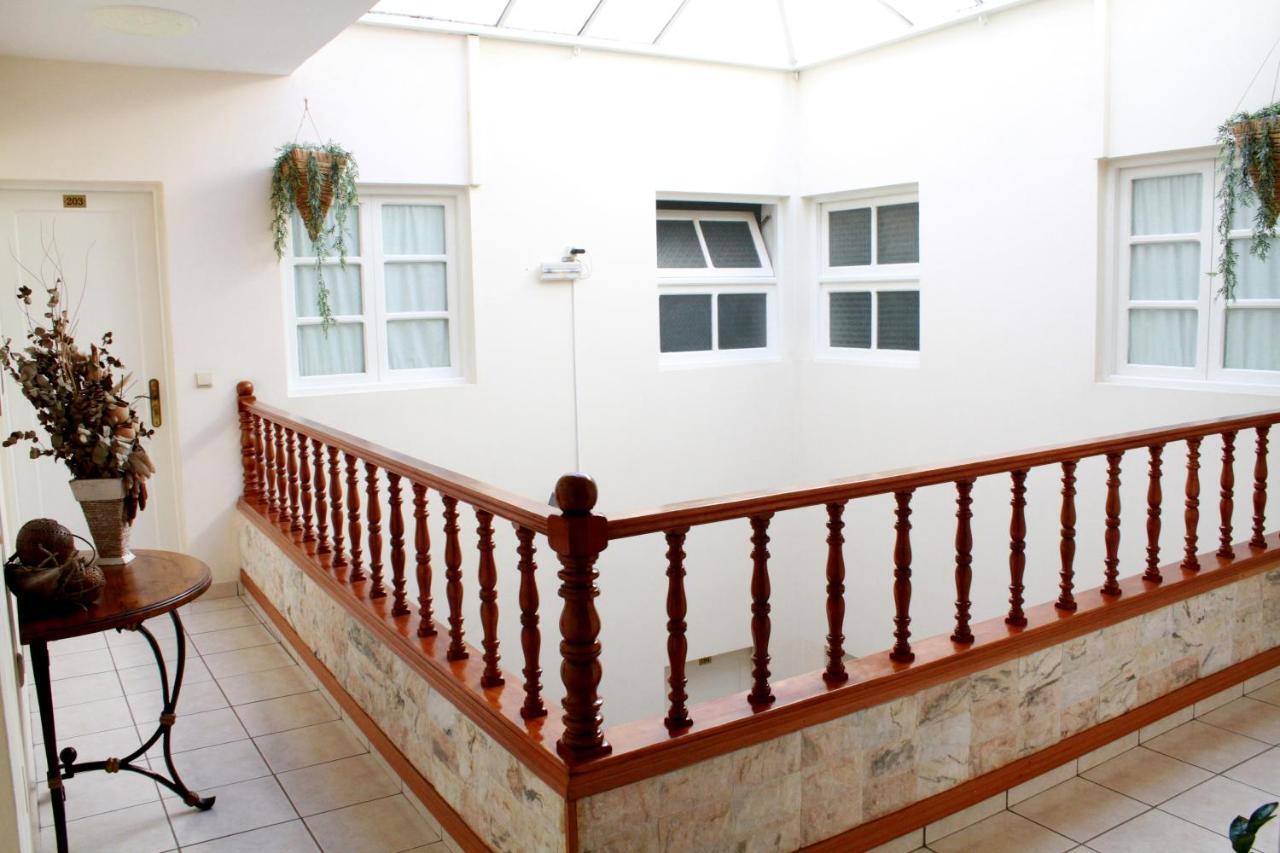 Mindelo Residencial Bed & Breakfast Exterior photo